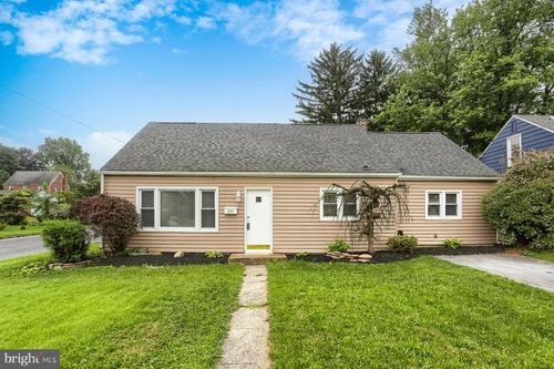 215 Fishburn St, HARRISBURG, PA, 17109-3806 | Card Image