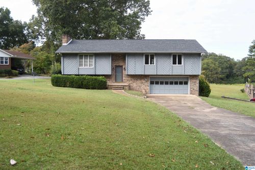 530 Cherokee Trl, Anniston, AL, 36206-1022 | Card Image