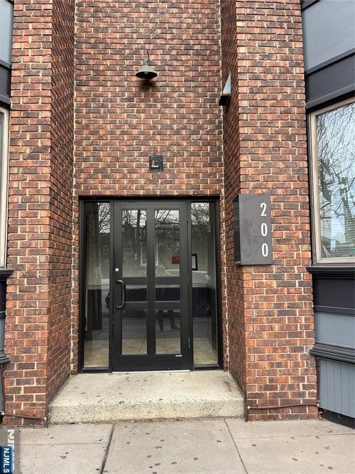 200 Christopher Columbus Dr, Jersey City, NJ, 07302-3483 | Card Image