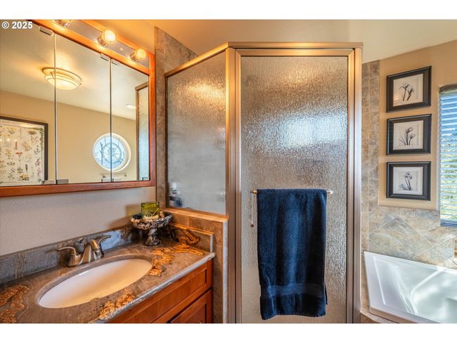 Attached Bathroom #1 | Image 22