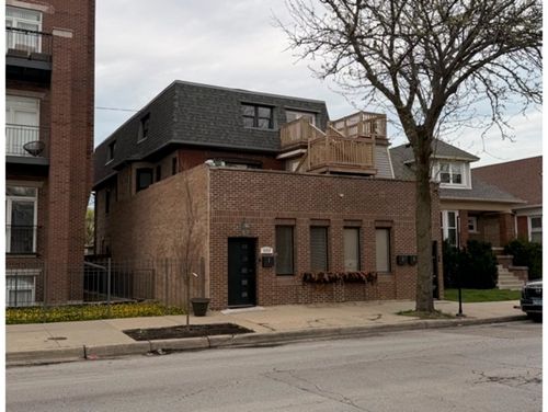 4854 W Addison St, CHICAGO, IL, 60641-3520 | Card Image