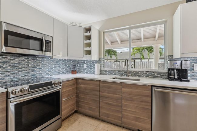 15050 E Falcons Lea Dr, House other with 4 bedrooms, 4 bathrooms and null parking in Davie FL | Image 15