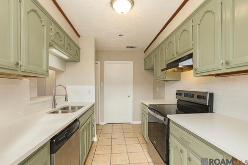 33-4625 Parkoaks Dr, Baton Rouge, LA, 70816 | Card Image