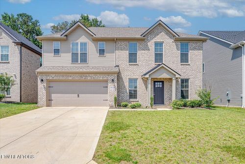 8630 Yellow Aster Rd, Knoxville, TN, 37931-2062 | Card Image