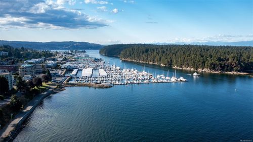401-360 Stewart Ave, Nanaimo, BC, V9S4C4 | Card Image