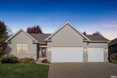 4406 W Kingston Circle, House other with 3 bedrooms, 3 bathrooms and null parking in Bettendorf IA | Image 1