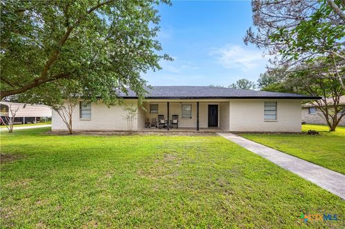 1025 Terra Alta Dr, Belton, TX, 76513-1313 | Card Image