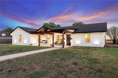 619 Lazy Acres Drive, House other with 3 bedrooms, 2 bathrooms and 2 parking in Woodway TX | Image 2