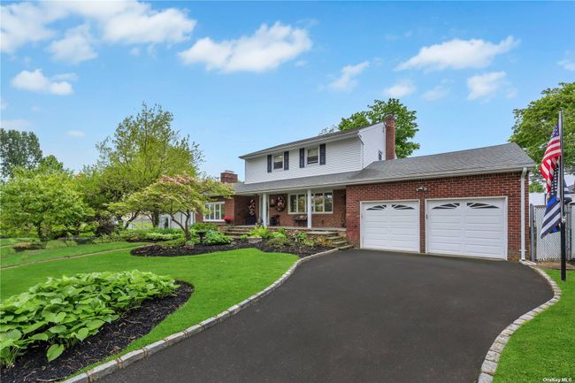 6 Vine Ct, House other with 3 bedrooms, 2 bathrooms and null parking in Centereach NY | Image 2