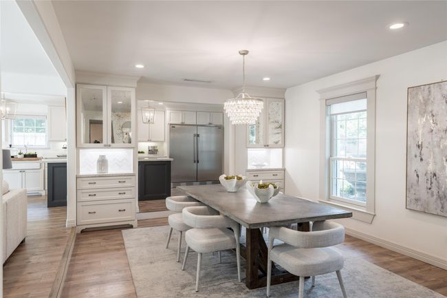 2802 Bernadette Ln, House other with 5 bedrooms, 4 bathrooms and 3 parking in Houston TX | Image 8