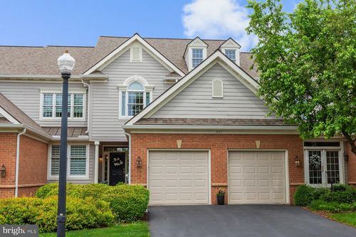 607 Northfield Rd, Lititz, PA, 17543-8356 | Card Image