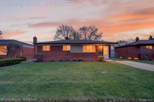 30428 Iroquois Dr, Warren, MI, 48088-5038 | Card Image