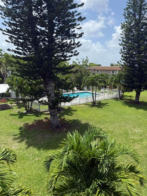 apt-10-2839 Taylor St, Hollywood, FL, 33020-4278 | Card Image