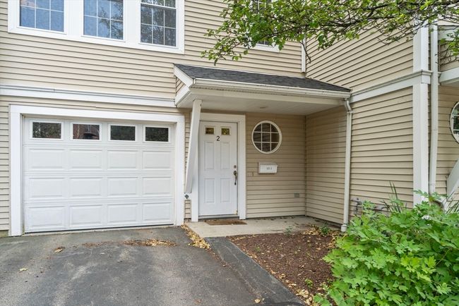 UNIT-2 - 122 E Squantum St, Condo with 3 bedrooms, 3 bathrooms and 1 parking in Quincy MA | Image 15