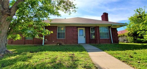 3117 N Bell Ave, Denton, TX, 76207-7642 | Card Image