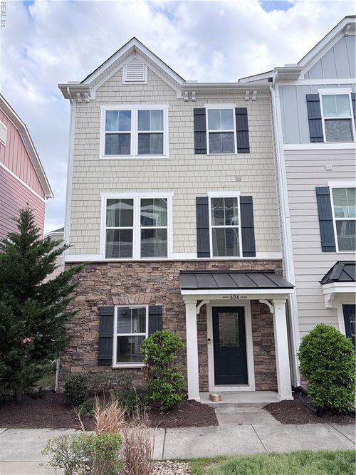 606 Muddy Creek Rd, Chesapeake, VA, 23324-1467 | Card Image