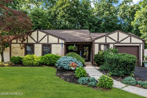 10 Concord Cir, Howell, NJ, 07731-1559 | Card Image