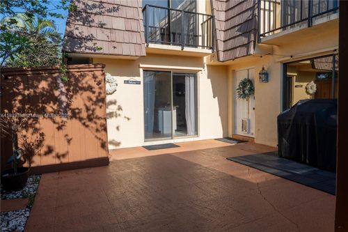 821 Springdale Cir, Palm Springs, FL, 33461-1539 | Card Image