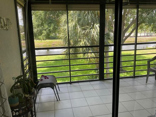 212e-2910 Sw 22nd Cir, Delray Beach, FL, 33445-7864 | Card Image
