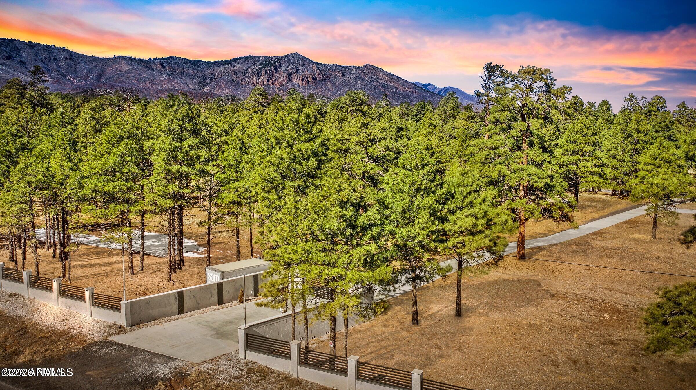 Land in Flagstaff