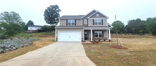 260 Macintosh Dr, King, NC, 27021-8846 | Card Image