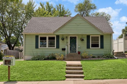 180 Westchester Dr, West Saint Paul, MN, 55118-2511 | Card Image