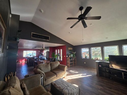 107 Hough St, Dubois, WY, 82513-5055 | Card Image