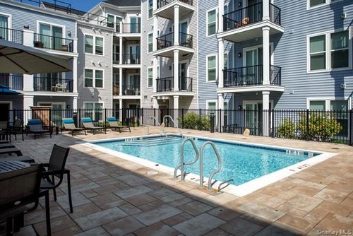 s211-119 Searing Ave, Mineola, NY, 11501-2884 | Card Image