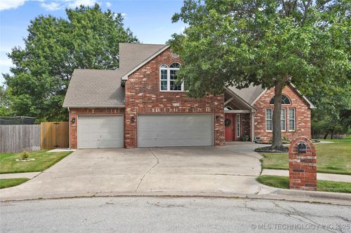 3108 Norman Cir, Broken Arrow, OK, 74012-9512 | Card Image