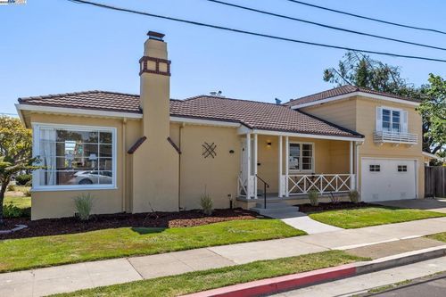 200 Santa Clara Ave, Alameda, CA, 94501-3224 | Card Image