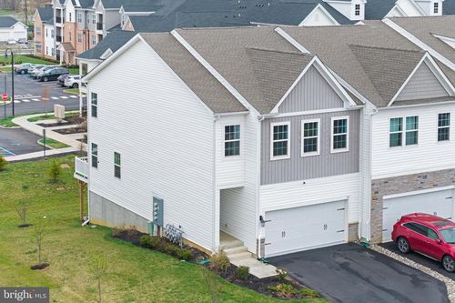 34 Marion Ave, BORDENTOWN, NJ, 08505-4925 | Card Image