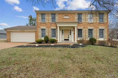4735 Arevalo Dr, Saint Louis, MO, 63128-3410 | Card Image