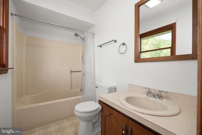 4015 Lower Saucon Rd, House other with 3 bedrooms, 3 bathrooms and null parking in HELLERTOWN PA | Image 22