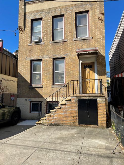 7162 68th Place, New York, NY, 11385 | Card Image