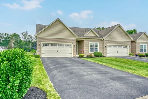 14 Harbour Oaks Way, Gates, NY, 14624-2489 | Card Image