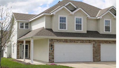 393 W Acorn St, Gardner, KS, 66030-9228 | Card Image