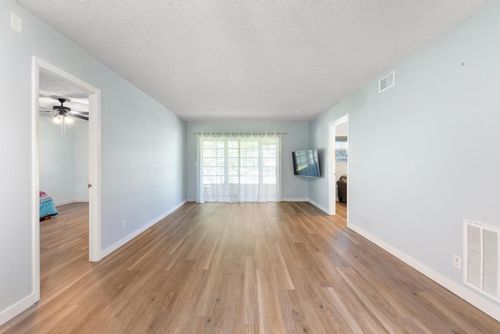 124 Lake Constance Dr, West Palm Beach, FL, 33411-2426 | Card Image