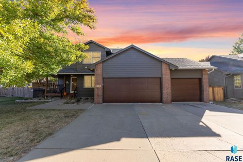 5000 Ash Grove Ave, Sioux Falls, SD, 57108 | Card Image