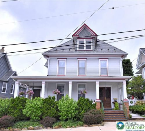 107 N Schanck Ave, Pen Argyl, PA, 18072-1522 | Card Image