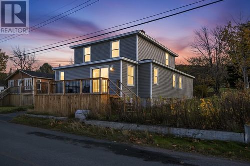 {{alt}} | Card Image