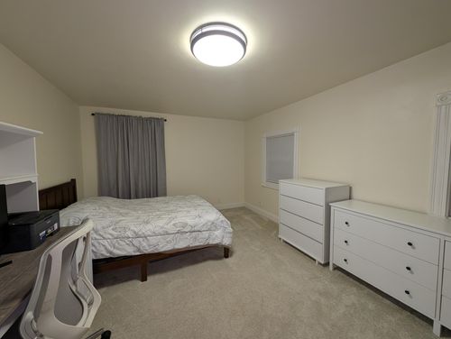 915 Rose Ave E, Saint Paul, MN, 55106-2624 | Card Image