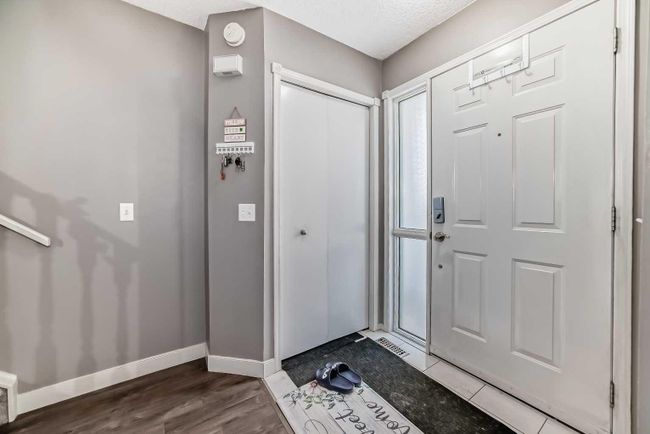 39 Abbeydale Villas Ne, Home with 3 bedrooms, 2 bathrooms and 1 parking in Calgary AB | Image 4