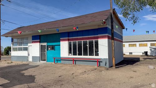 100 W Geneva, East Carbon, UT, 84520-7710 | Card Image