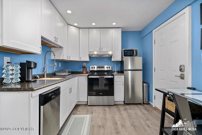 Unit 5 remodeled kitchen | Image 50