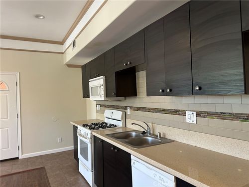 14352 Tiara St, Sherman Oaks, CA, 91401-3385 | Card Image