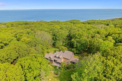 179 Tisbury Ln E, Vineyard Haven, MA, 02568-7128 | Card Image