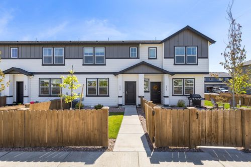 1226 Nw Upas Pl, Redmond, OR, 97756-2069 | Card Image