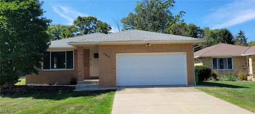 184 Westbrook Dr, Euclid, OH, 44132-1351 | Card Image