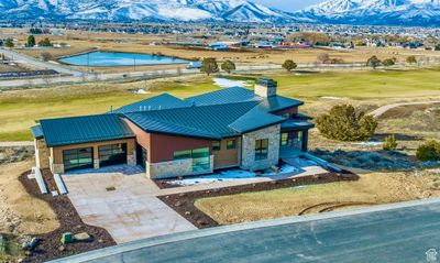 Drone / aerial view with a mountain view | Image 2