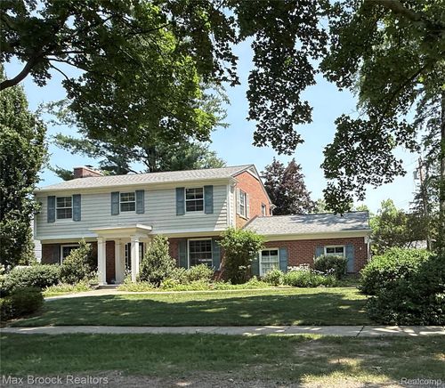 950 Oxford Street, Birmingham, MI, 48009 | Card Image